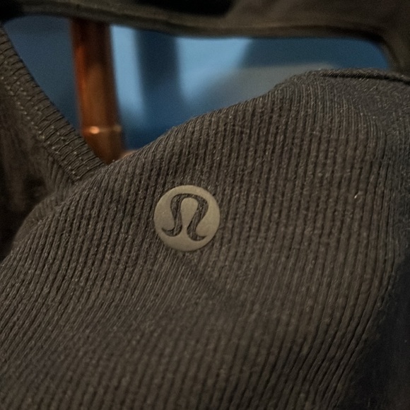 Lululemon tank - Picture 4 of 4